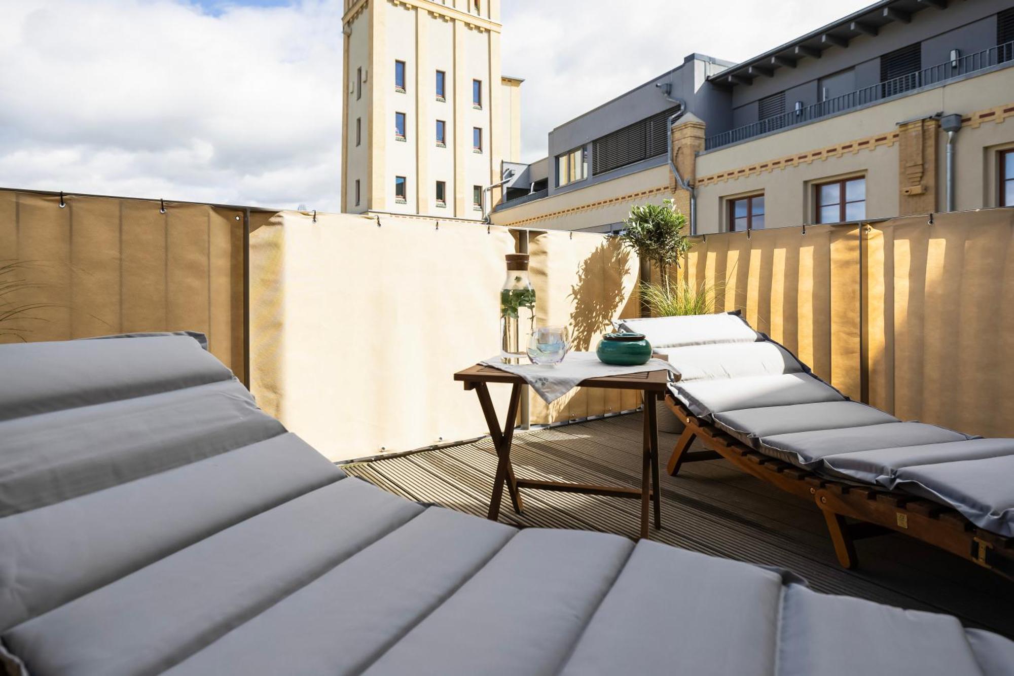 Mayhome - Strandloft Schoenes Studioapartment Mit Balkon, Kueche Und Tiefgarage - Sauna Und Fitness Direkt Nebenan Apartment Chemnitz