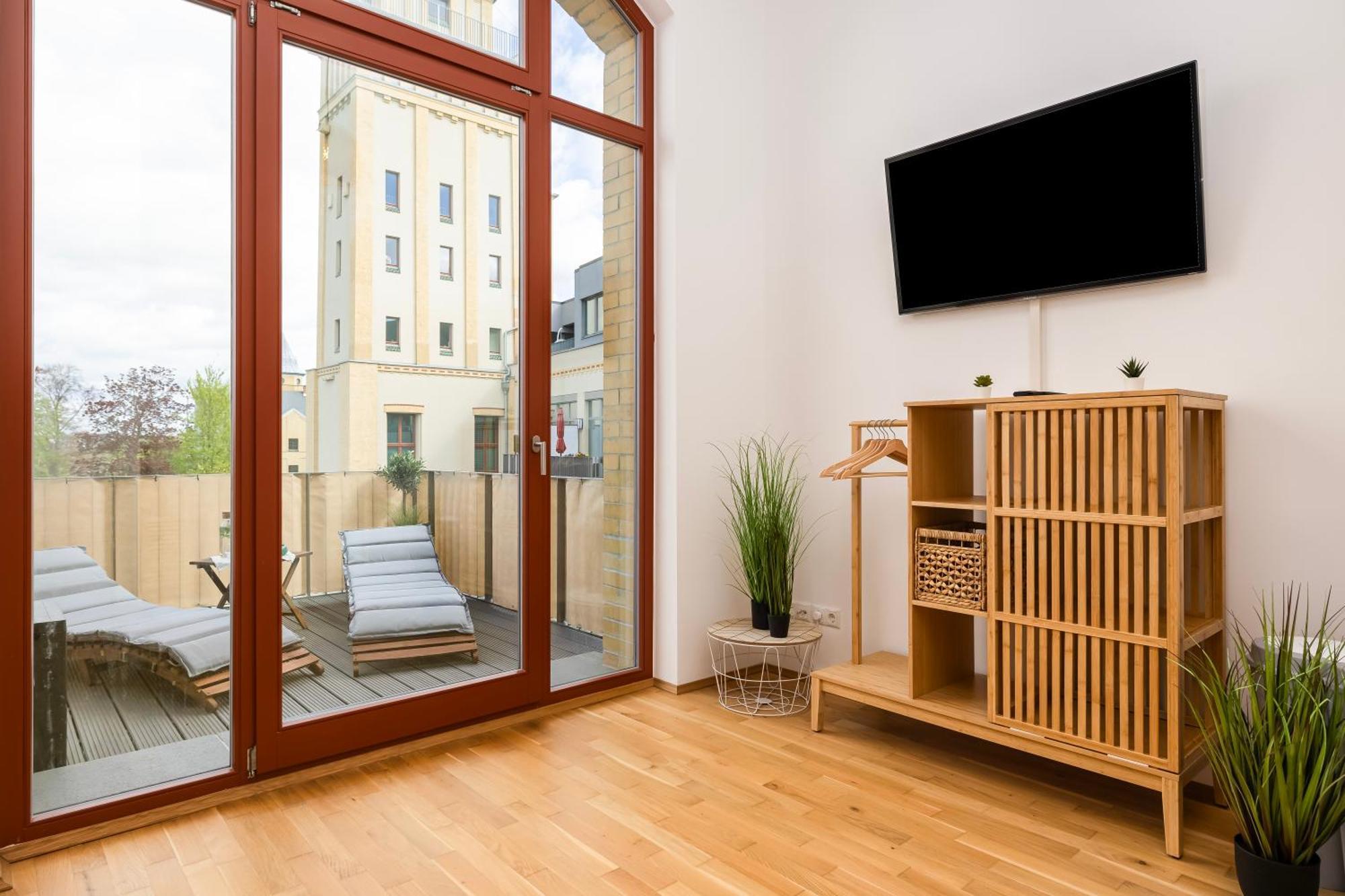 Mayhome - Strandloft Schoenes Studioapartment Mit Balkon, Kueche Und Tiefgarage - Sauna Und Fitness Direkt Nebenan Chemnitz