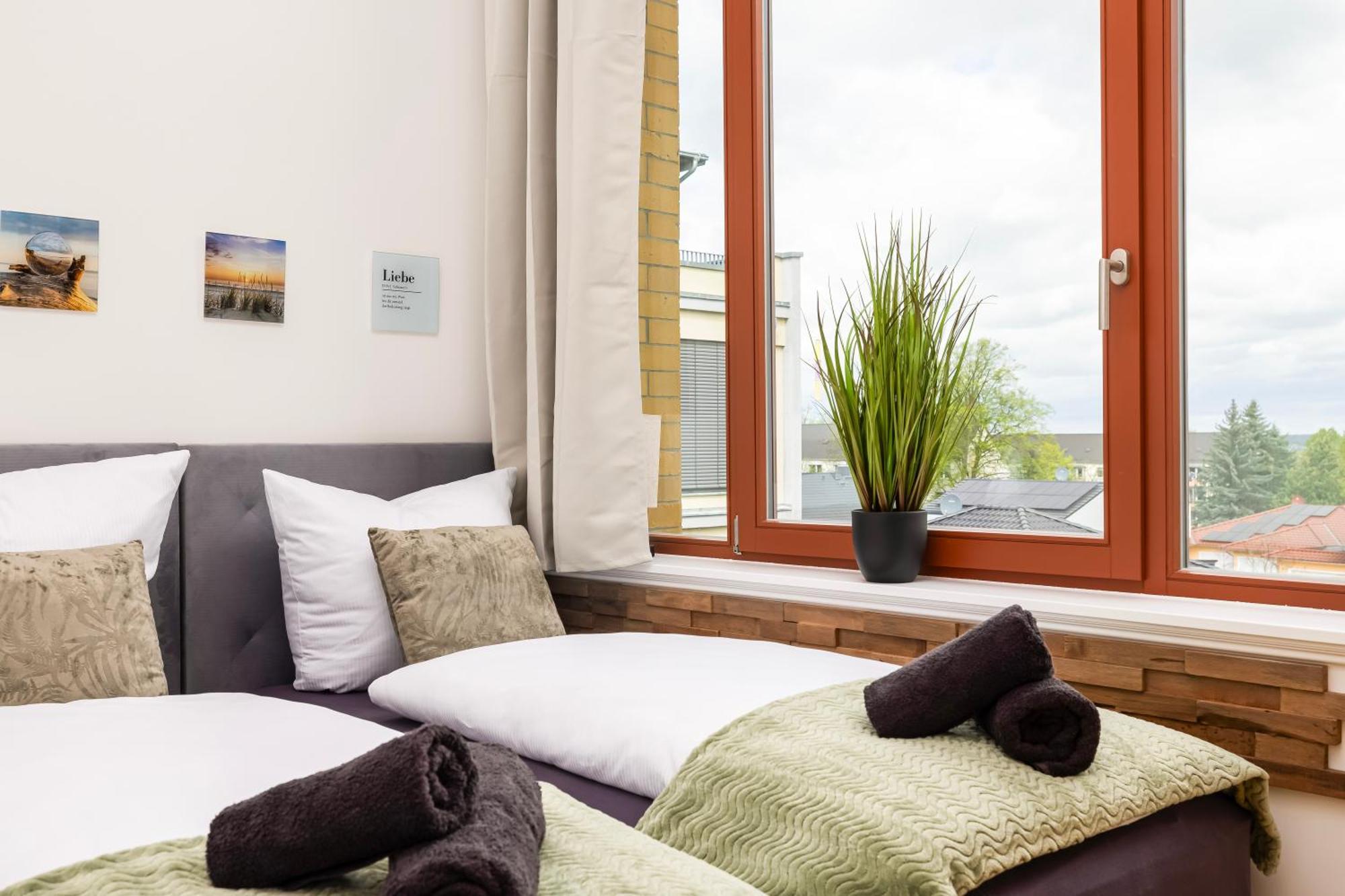 Apartment Mayhome - Strandloft Schoenes Studioapartment Mit Balkon, Kueche Und Tiefgarage - Sauna Und Fitness Direkt Nebenan